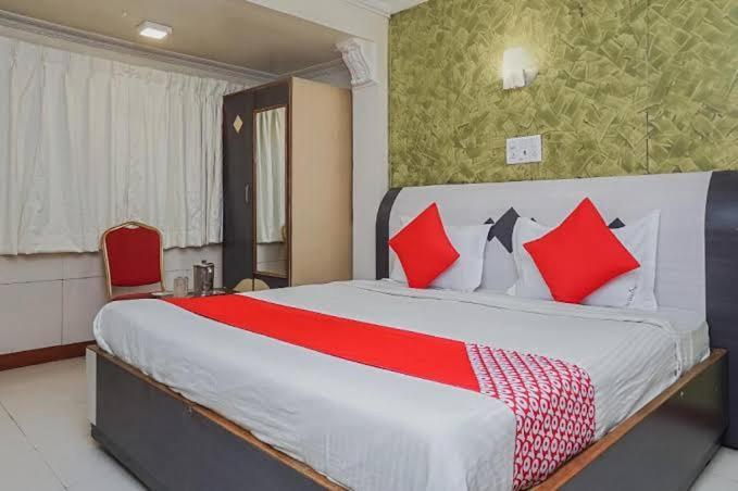 Hotel Tushar Pune Eksteriør bilde