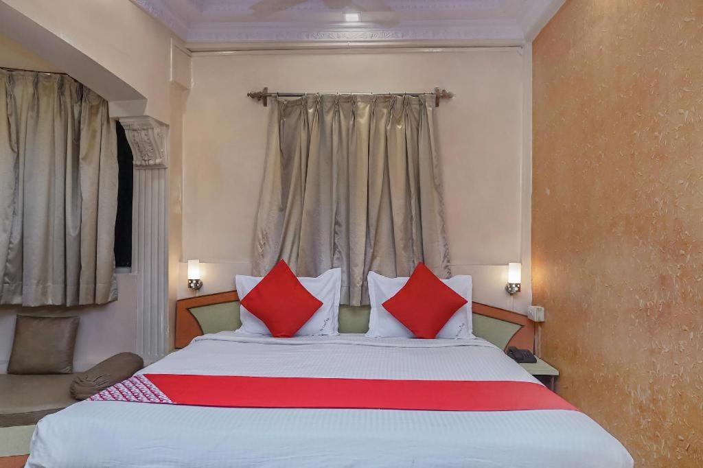 Hotel Tushar Pune Eksteriør bilde