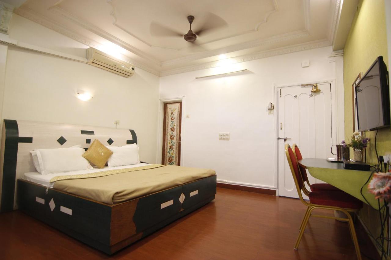 Hotel Tushar Pune Eksteriør bilde